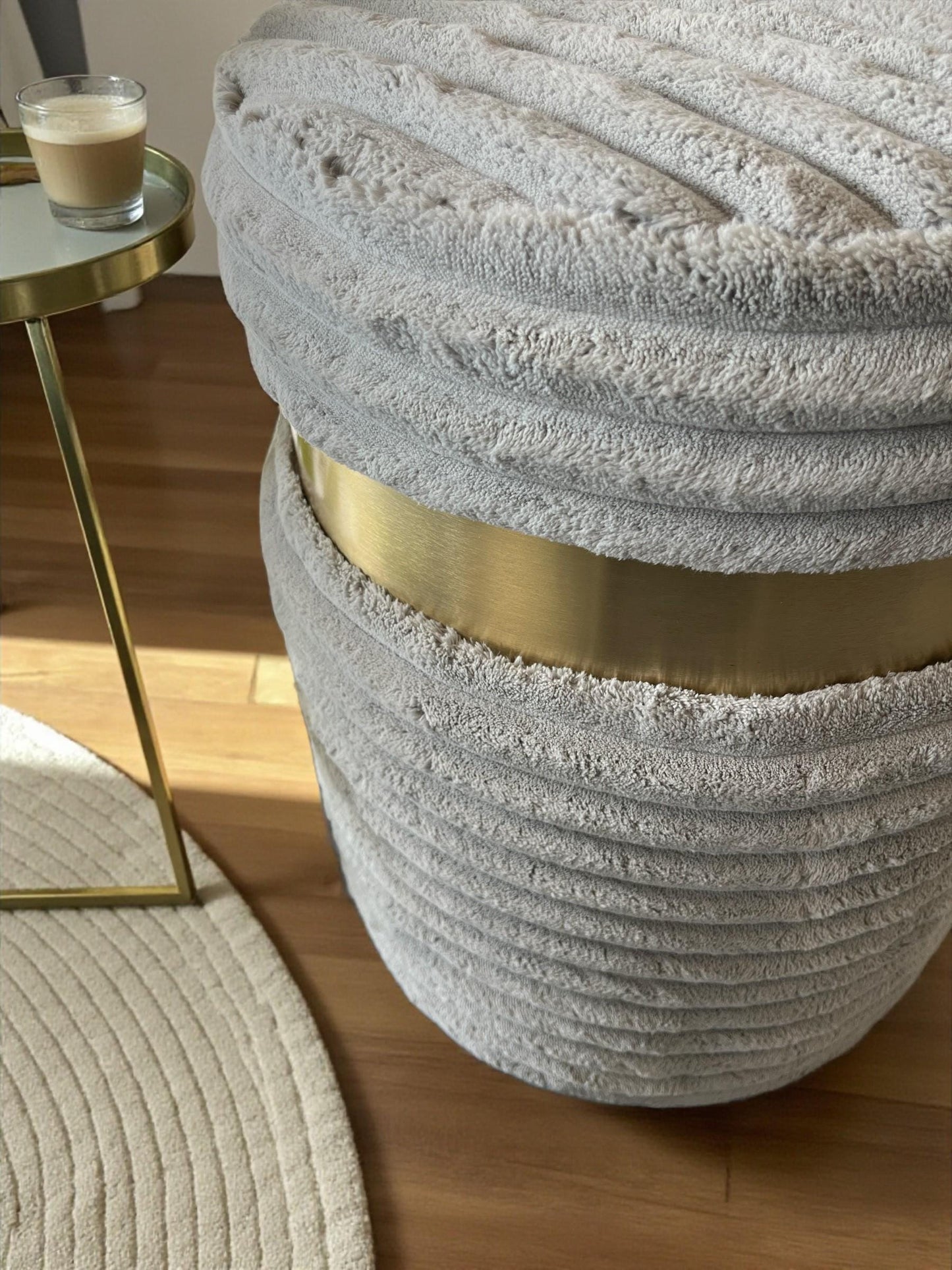Minimalist Modern Luxury Otooman Pouf